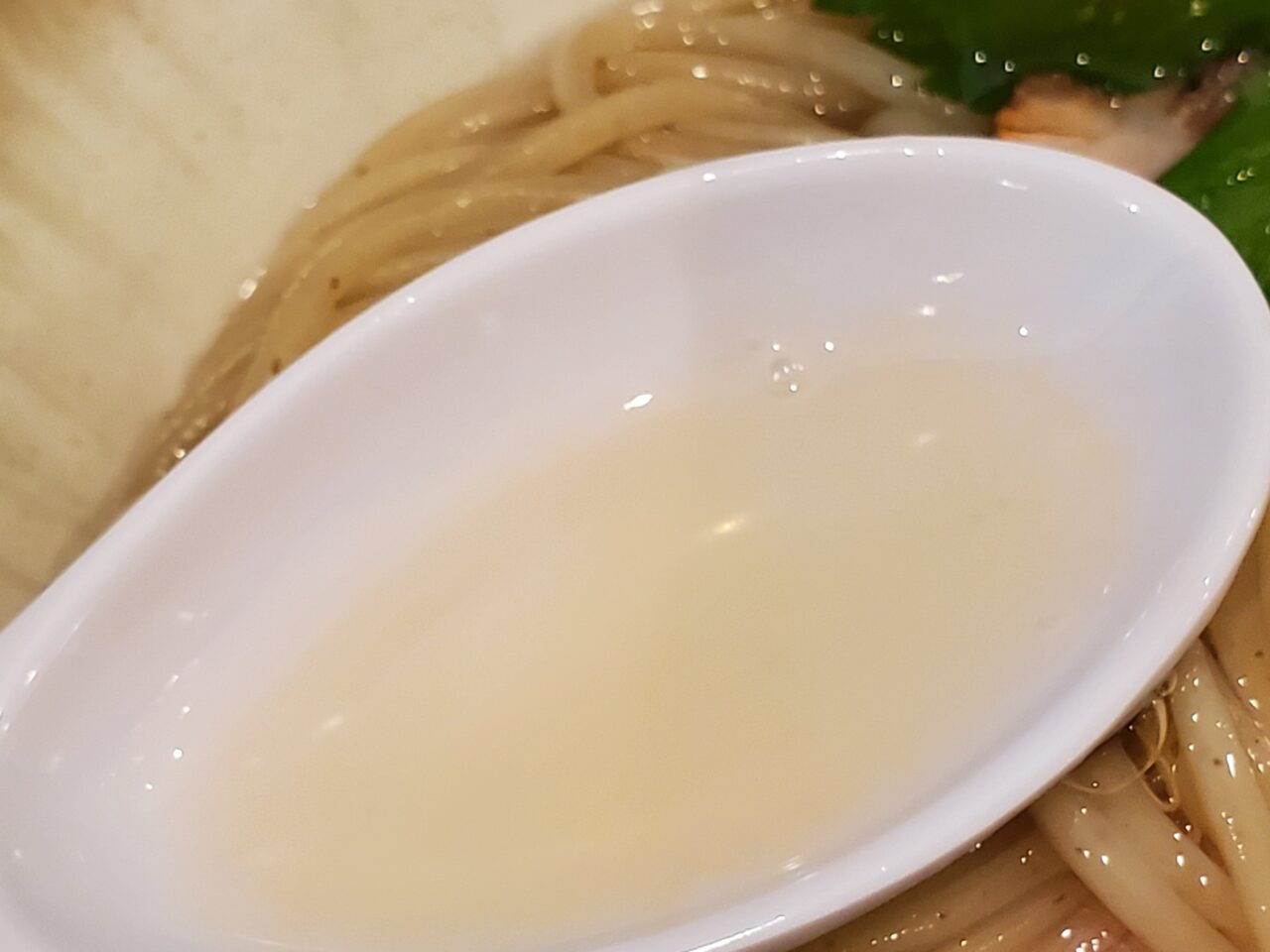 水