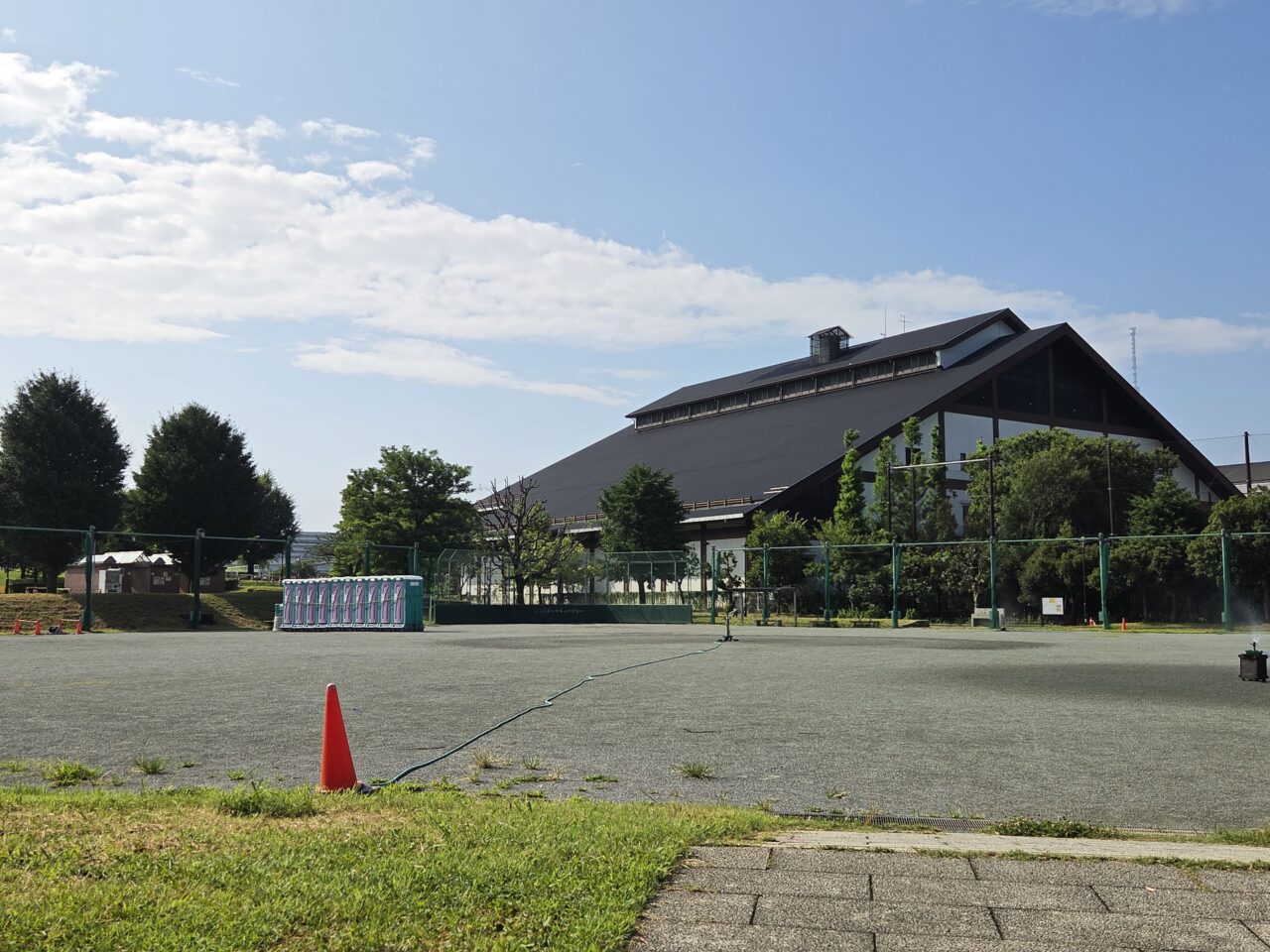 グラウンド